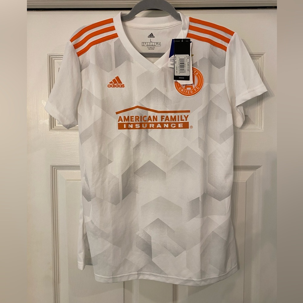 Atlanta United Jersey. “King Peach” kit